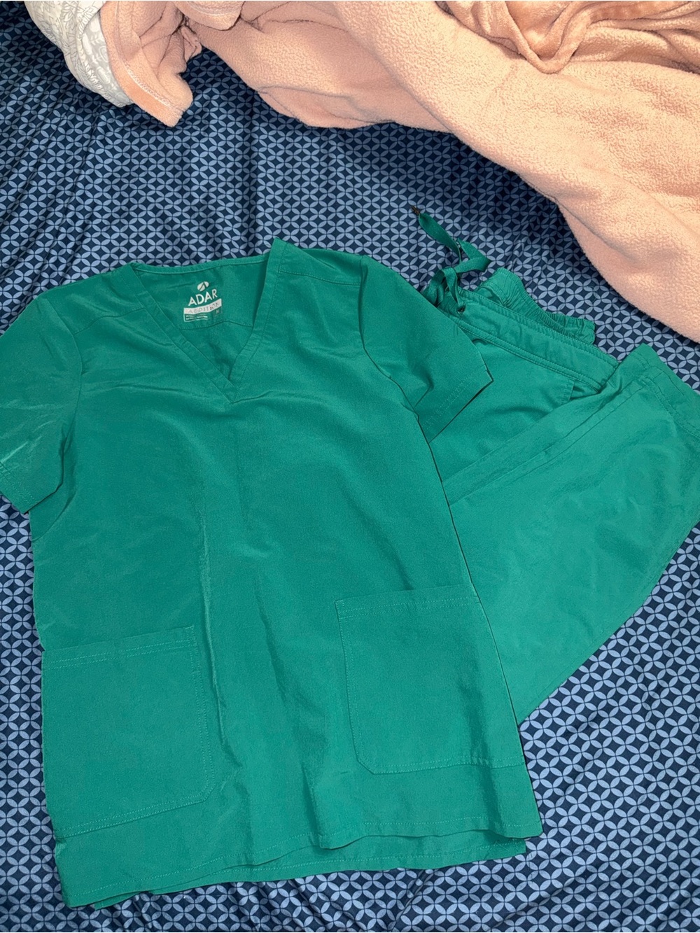 Adar Women’s Green V-Neck Short Sleeve Scrub Top and pants